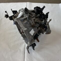 Mehāniska pārnesumkārba priekš TOYOTA AVENSIS 2007