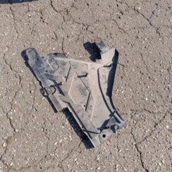 Virsbūves apakšējais aizsargs priekš RENAULT LAGUNA 2011