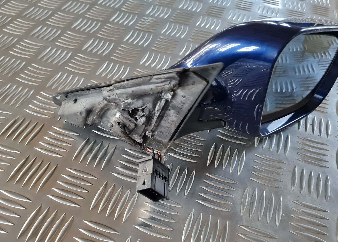 Ārējais spogulis, pa labi priekš AUDI A4 2000 AVANT 5 Ārējais spogulis, pa labi priekš AUDI A4 2000 AVANT