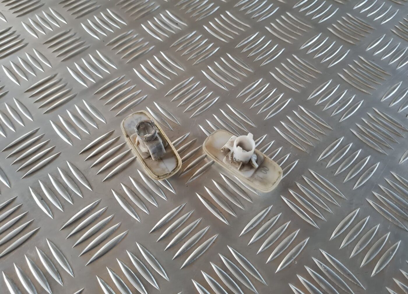 Pagrieziena signala lukturis priekš AUDI A4 2000 AVANT 2 Pagrieziena signala lukturis priekš AUDI A4 2000 AVANT