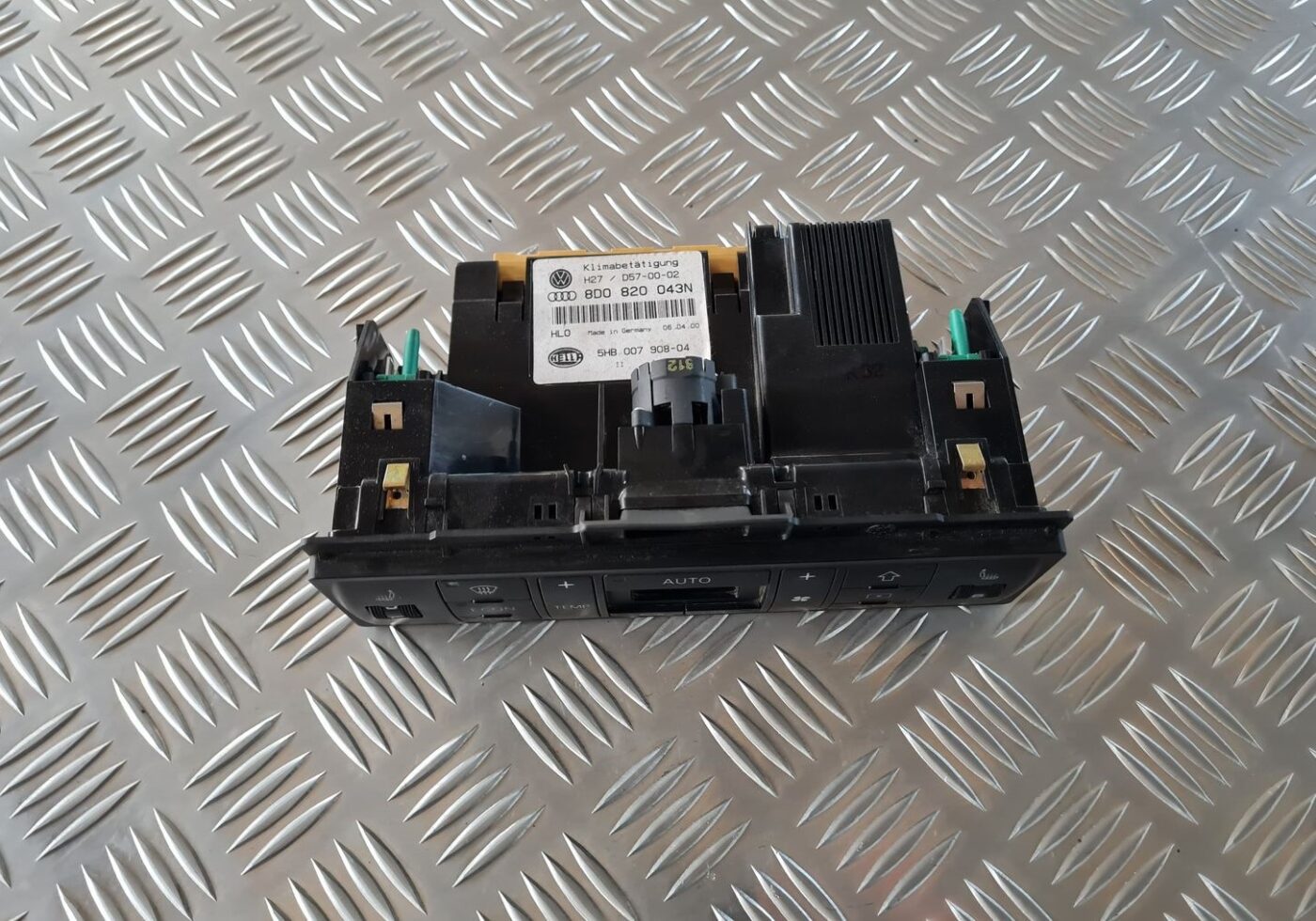 Klimata kontroles bloks priekš AUDI A4 2000 AVANT 5 Klimata kontroles bloks priekš AUDI A4 2000 AVANT