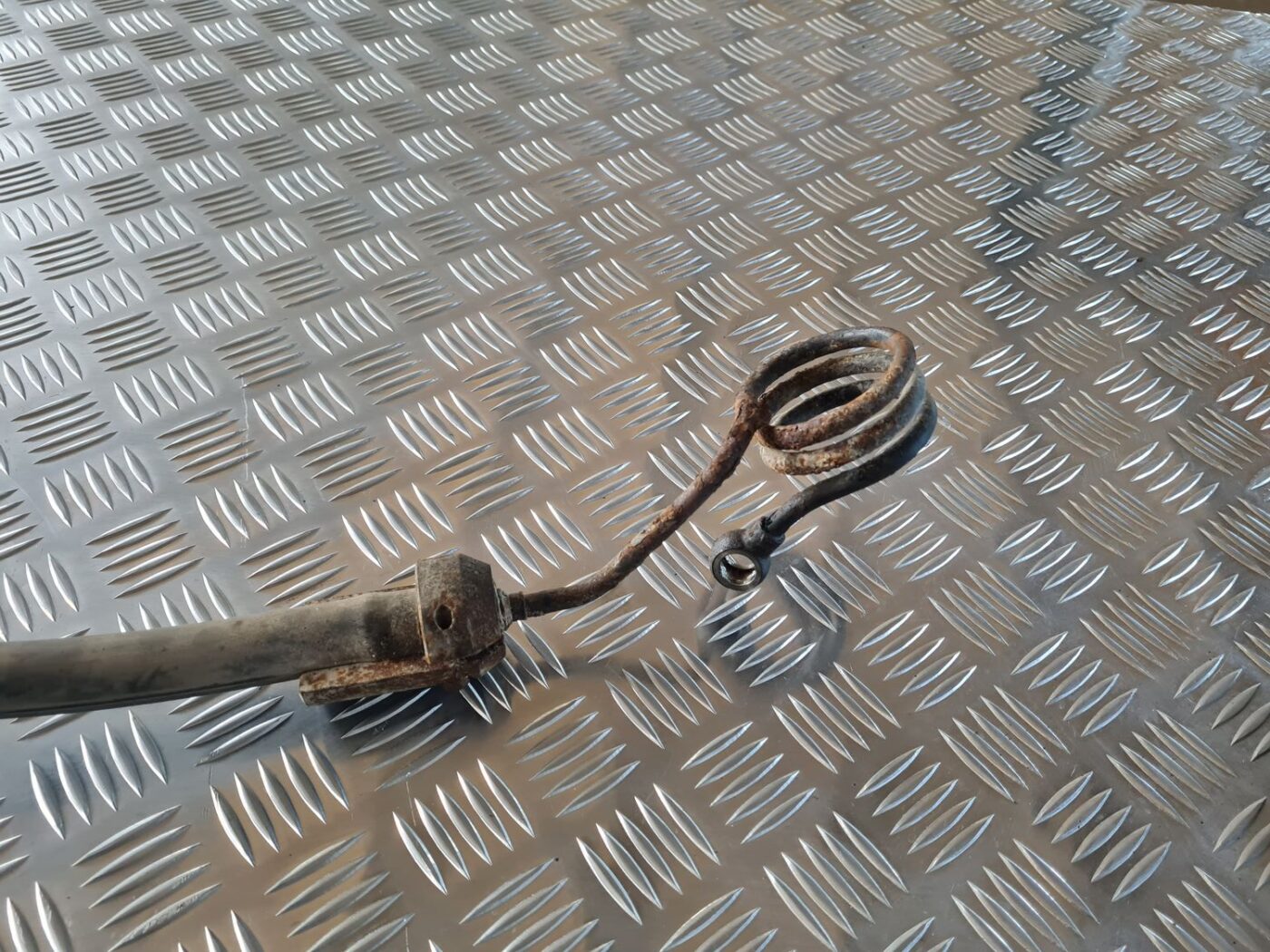 Hidrauliska pastiprinātāja caurule priekš AUDI A4 2000 AVANT 2 Hidrauliska pastiprinātāja caurule priekš AUDI A4 2000 AVANT