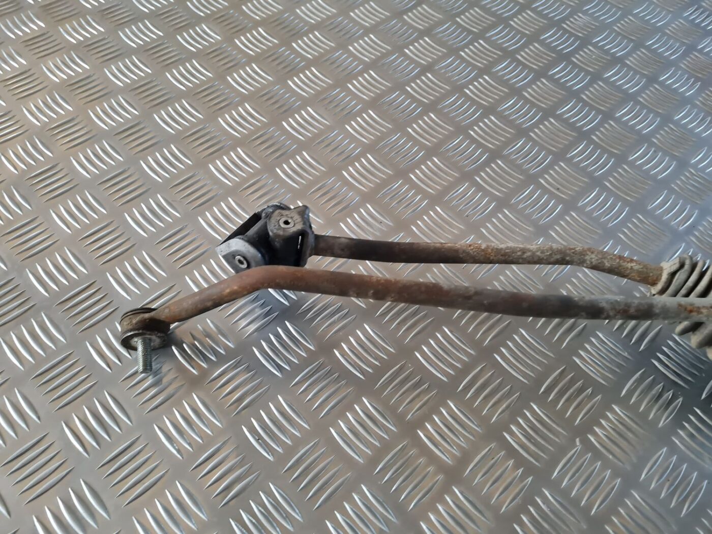 Ātrumu pārslēgšanas slēdzis priekš AUDI A4 2000 AVANT 2 Ātrumu pārslēgšanas slēdzis priekš AUDI A4 2000 AVANT