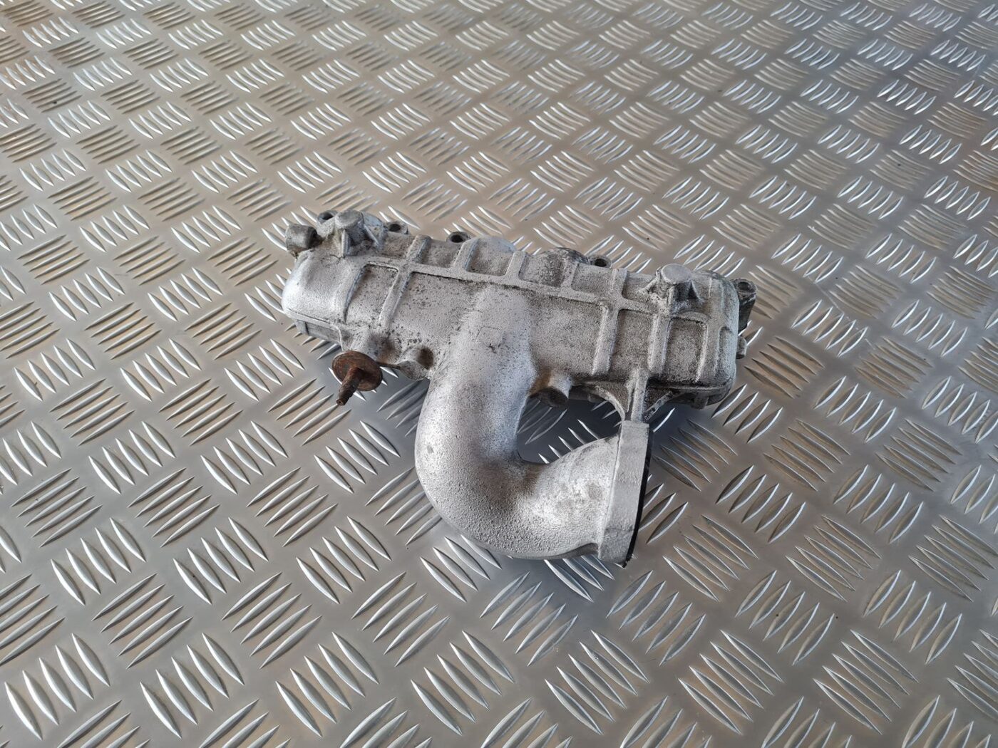 Ieplūdes kolektors priekš AUDI A4 2000 AVANT 1 Ieplūdes kolektors priekš AUDI A4 2000 AVANT