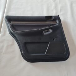 Aizmugurējo kreiso durvju apdare priekš AUDI A4 2000 AVANT