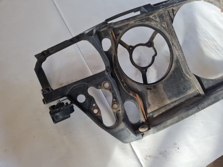Dzesēšanas radiatora ventilatora korpuss priekš AUDI A4 2000 AVANT