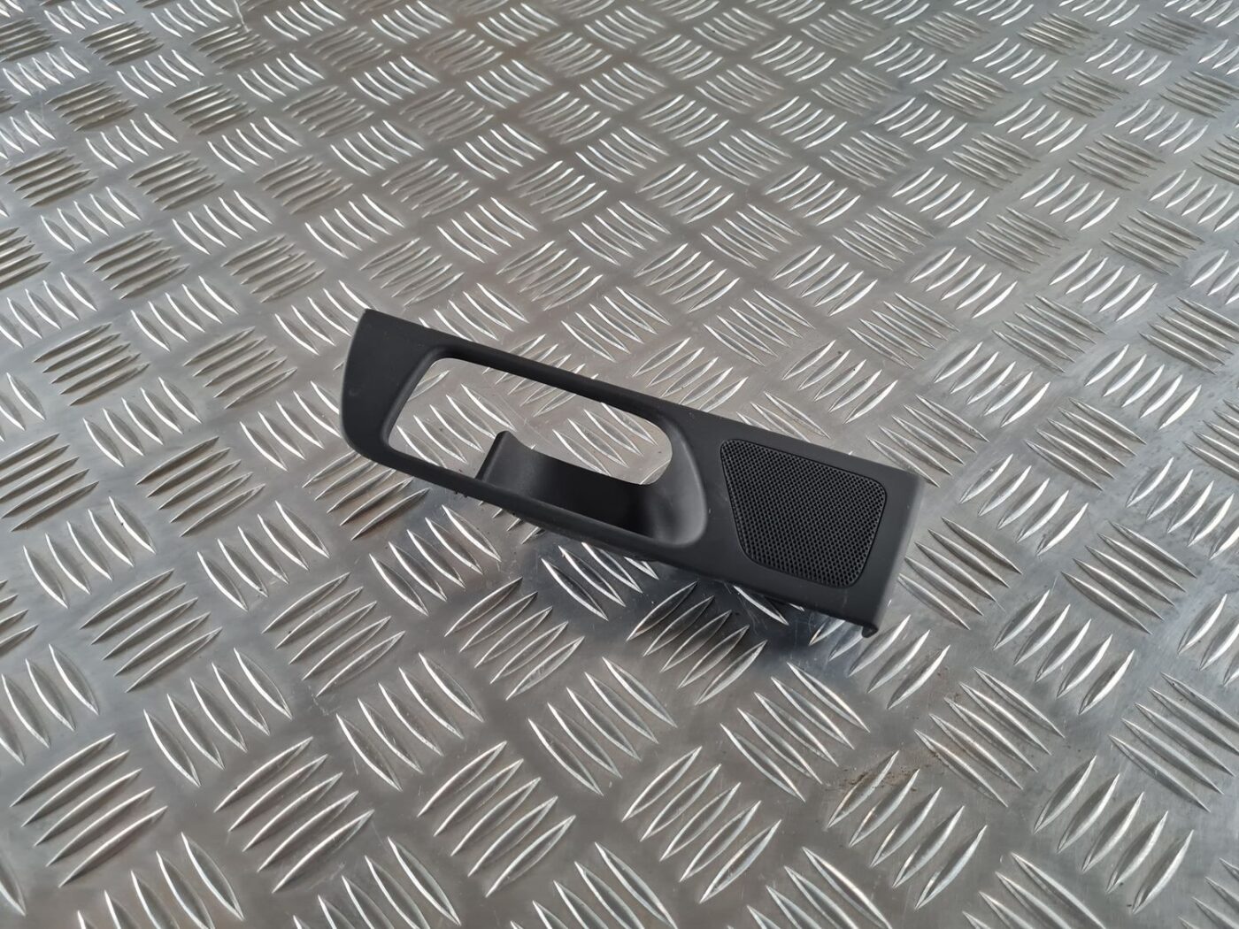 Durvju rokturu apdares uzlika (salonā) priekš TOYOTA AVENSIS 2007 1 Durvju rokturu apdares uzlika (salonā) priekš TOYOTA AVENSIS 2007