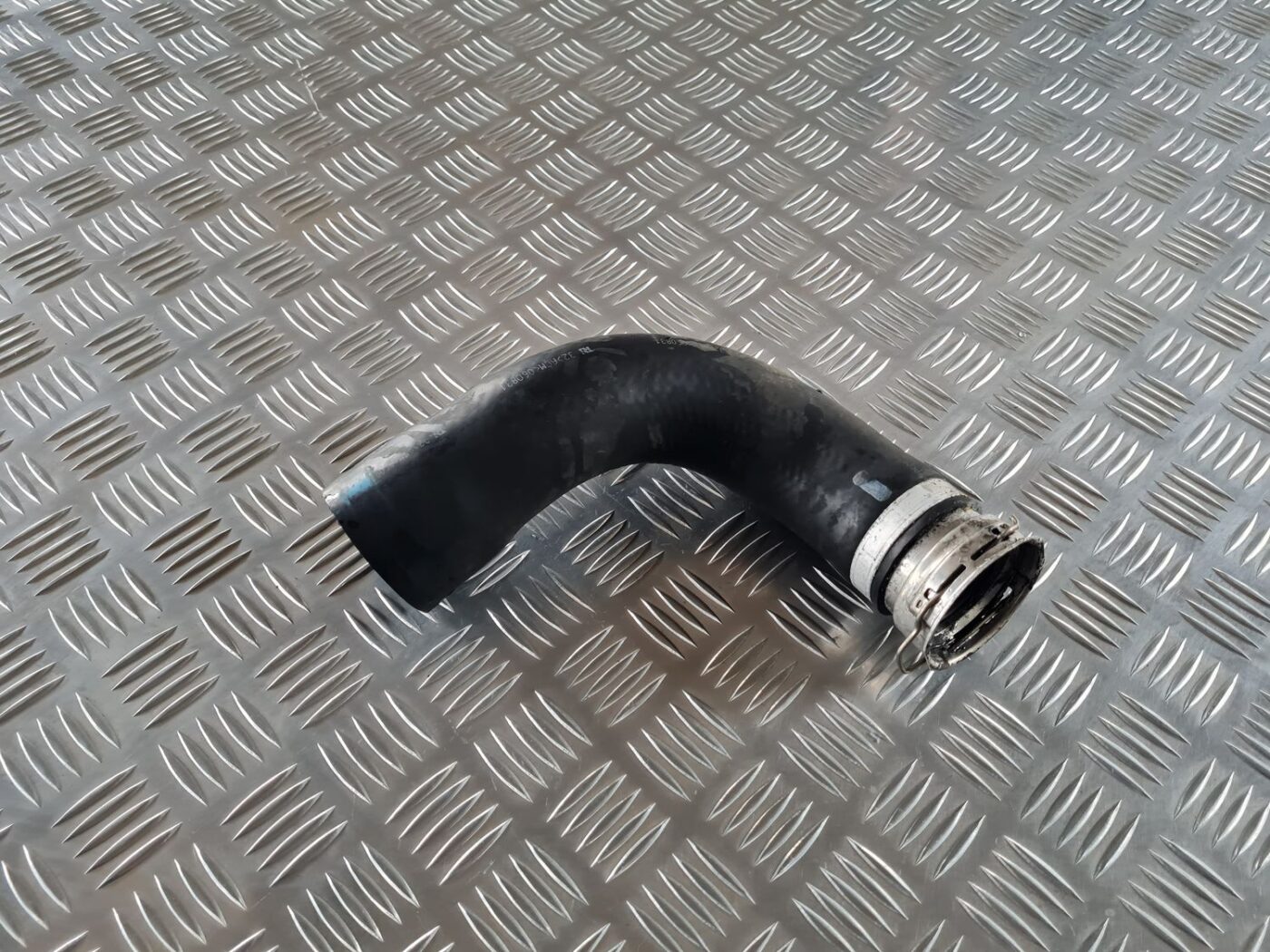 Interkulera caurule priekš TOYOTA AVENSIS 2007 1 Interkulera caurule priekš TOYOTA AVENSIS 2007