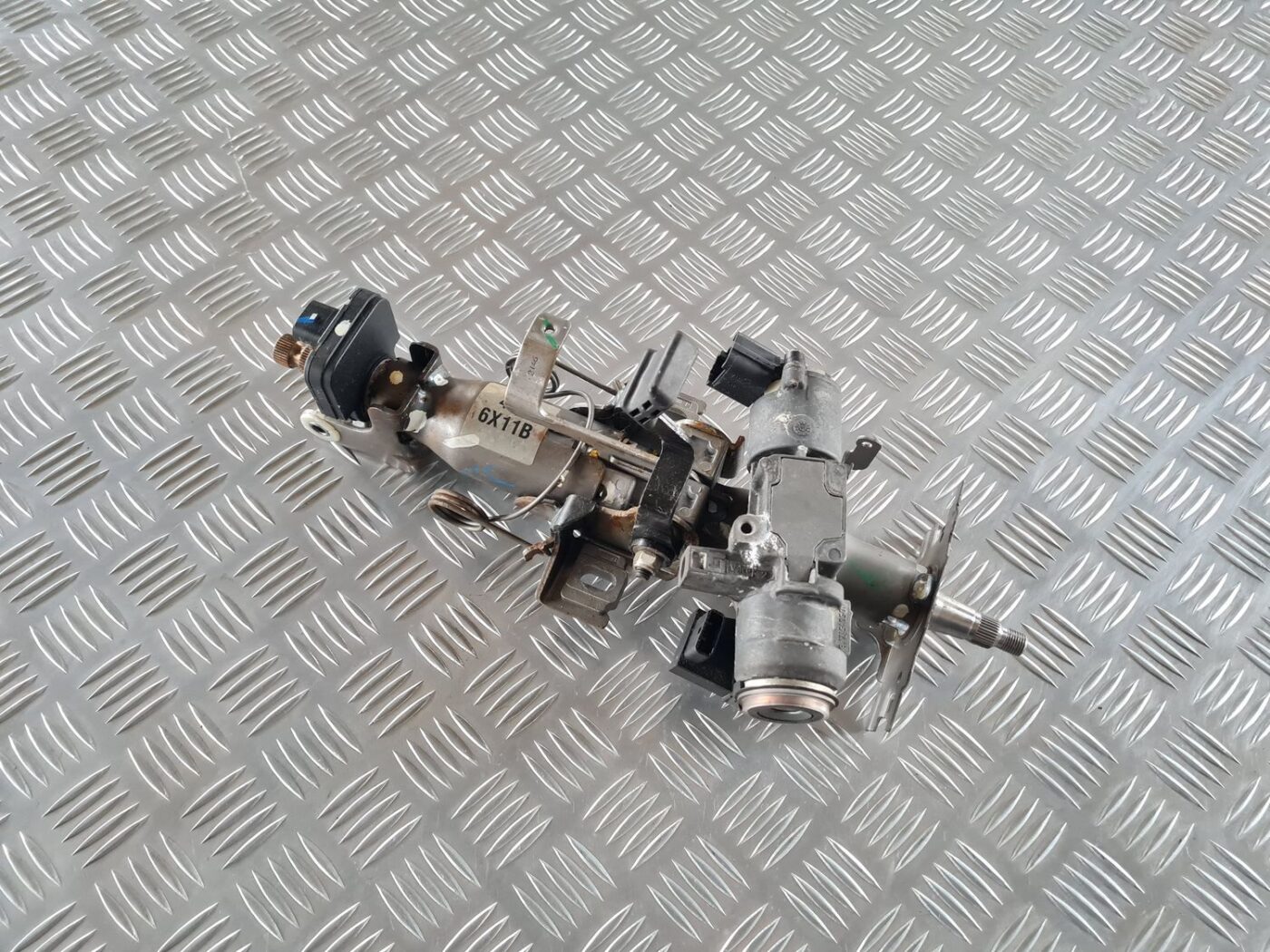 Stūres statne priekš TOYOTA AVENSIS 2007 3 Stūres statne priekš TOYOTA AVENSIS 2007