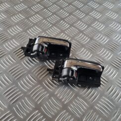 Salona durvju rokturis priekš TOYOTA AVENSIS 2007