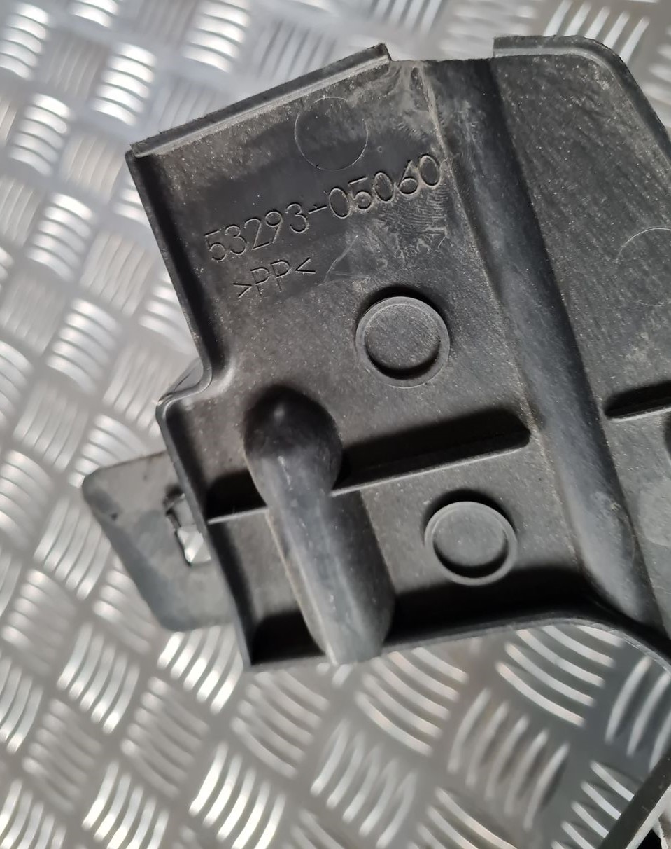 Ieplūdes gaisa deflektors/Difuzors priekš TOYOTA AVENSIS 2007 3 Ieplūdes gaisa deflektors/Difuzors priekš TOYOTA AVENSIS 2007