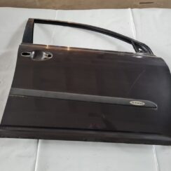 Priekšējās labās durvis priekš TOYOTA AVENSIS 2007