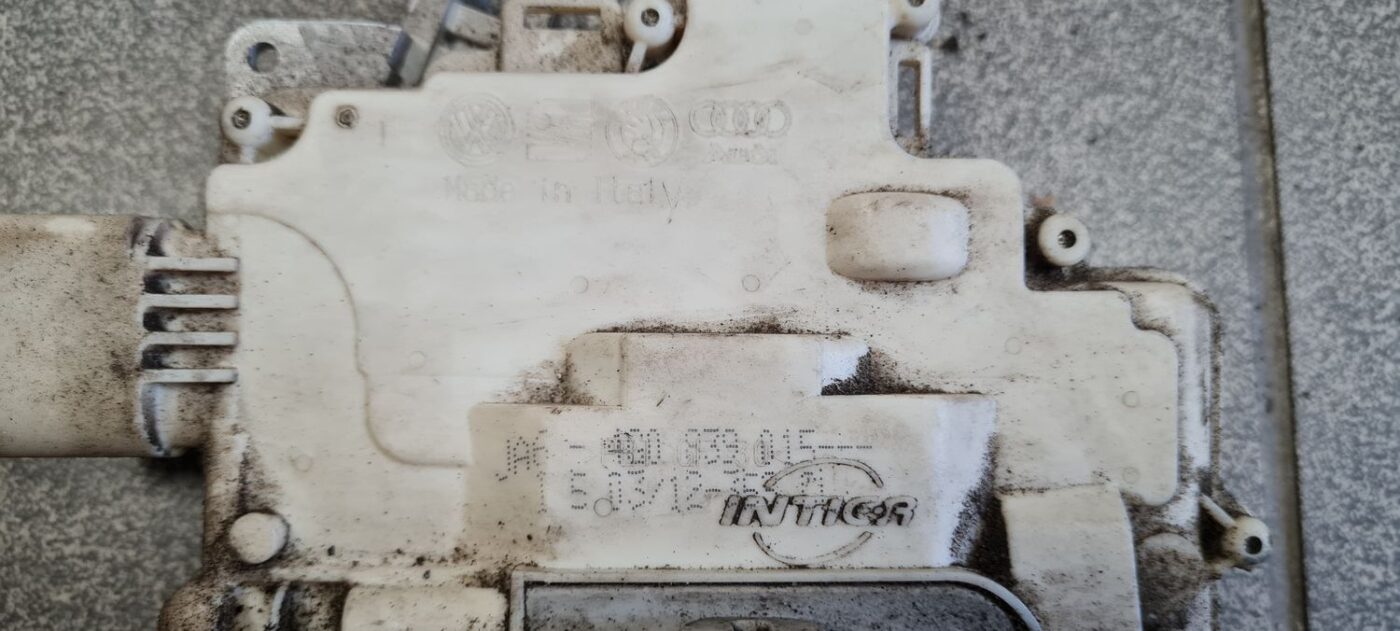 Aizmugurējo kreiso durvju slēdzene priekš AUDI A6 2012-2016 7 Aizmugurējo kreiso durvju slēdzene priekš AUDI A6 2012-2016