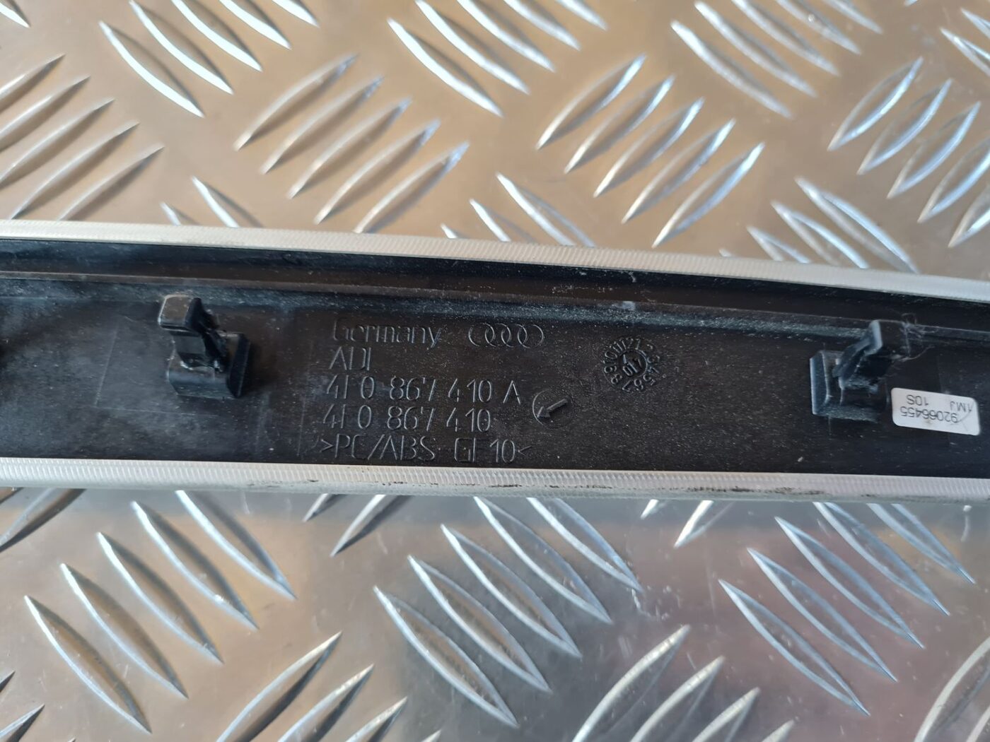 Durvju apdares uzlika priekš AUDI A6 2008 3 Durvju apdares uzlika priekš AUDI A6 2008