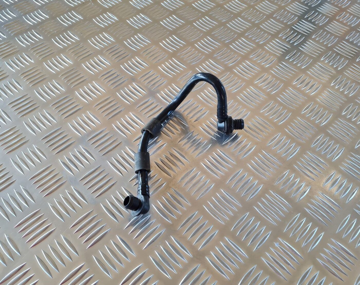 Vakuuma bremžu pastiprinātāja caurule priekš AUDI A6 2008 2 Vakuuma bremžu pastiprinātāja caurule priekš AUDI A6 2008