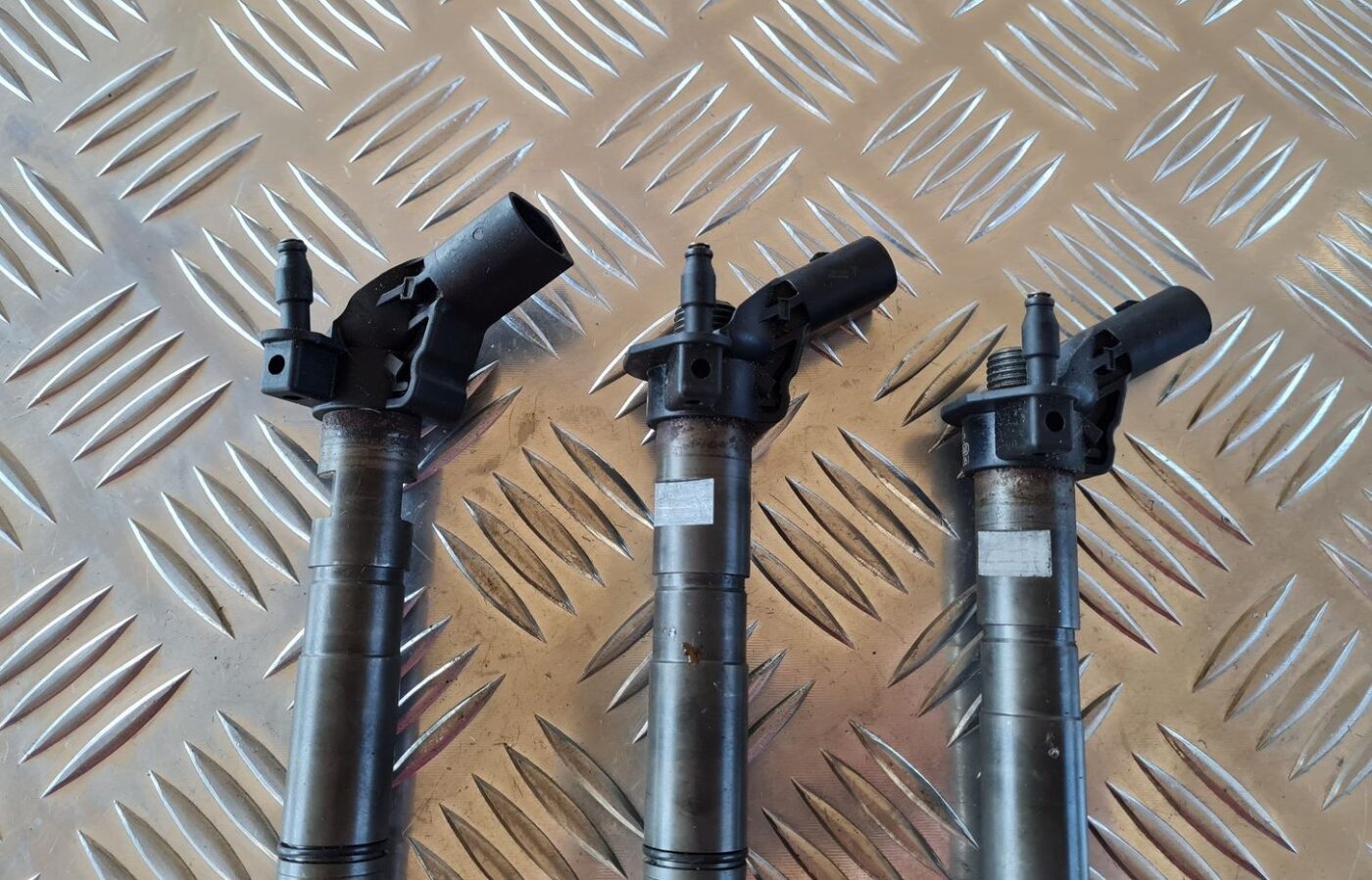 Degvielas smidzinātājs priekš AUDI A6 AVANT 2006 S-LINE 2 Degvielas smidzinātājs priekš AUDI A6 AVANT 2006 S-LINE