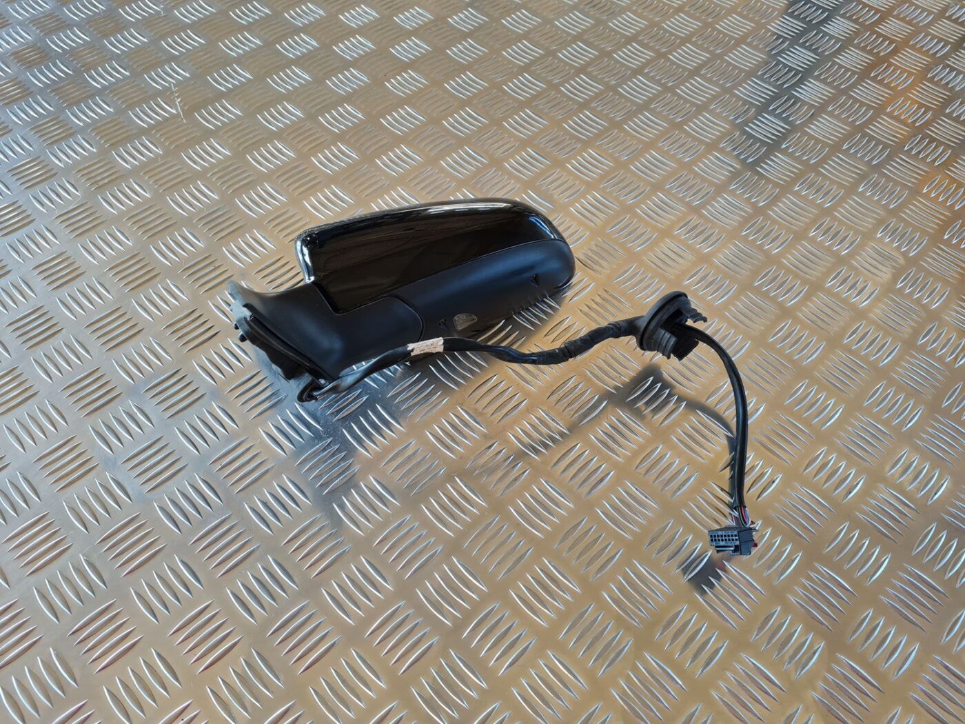 Ārējais spogulis, pa kreisi priekš AUDI A6 2008 1 Ārējais spogulis, pa kreisi priekš AUDI A6 2008