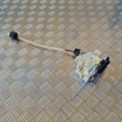 Priekšējo labo durvju slēdzene priekš AUDI A6 2008