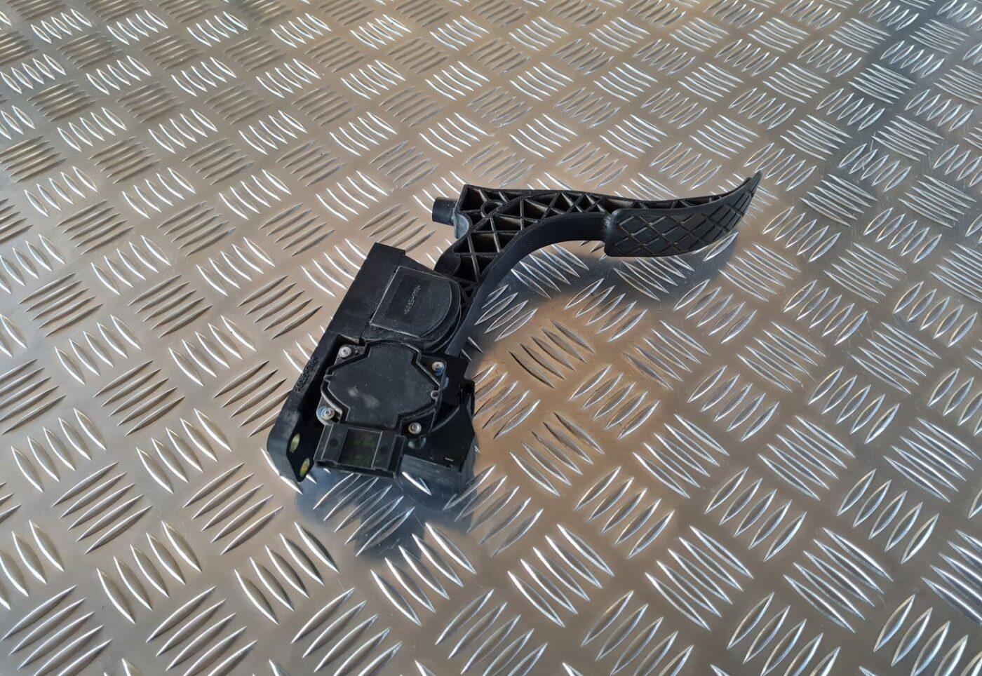 Gāzes pedālis priekš VW GOLF IV 1999 3 Gāzes pedālis priekš VW GOLF IV 1999