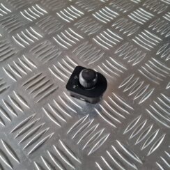 Spoguļa regulēšanas poga priekš VW GOLF IV 1999