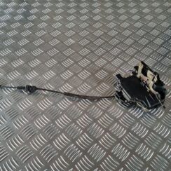 Aizmugurējo labo durvju slēdzene priekš VW GOLF IV 1999