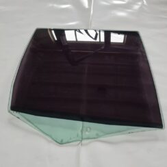 Aizmugurējo kreiso durvju stikls priekš VW GOLF IV 1999