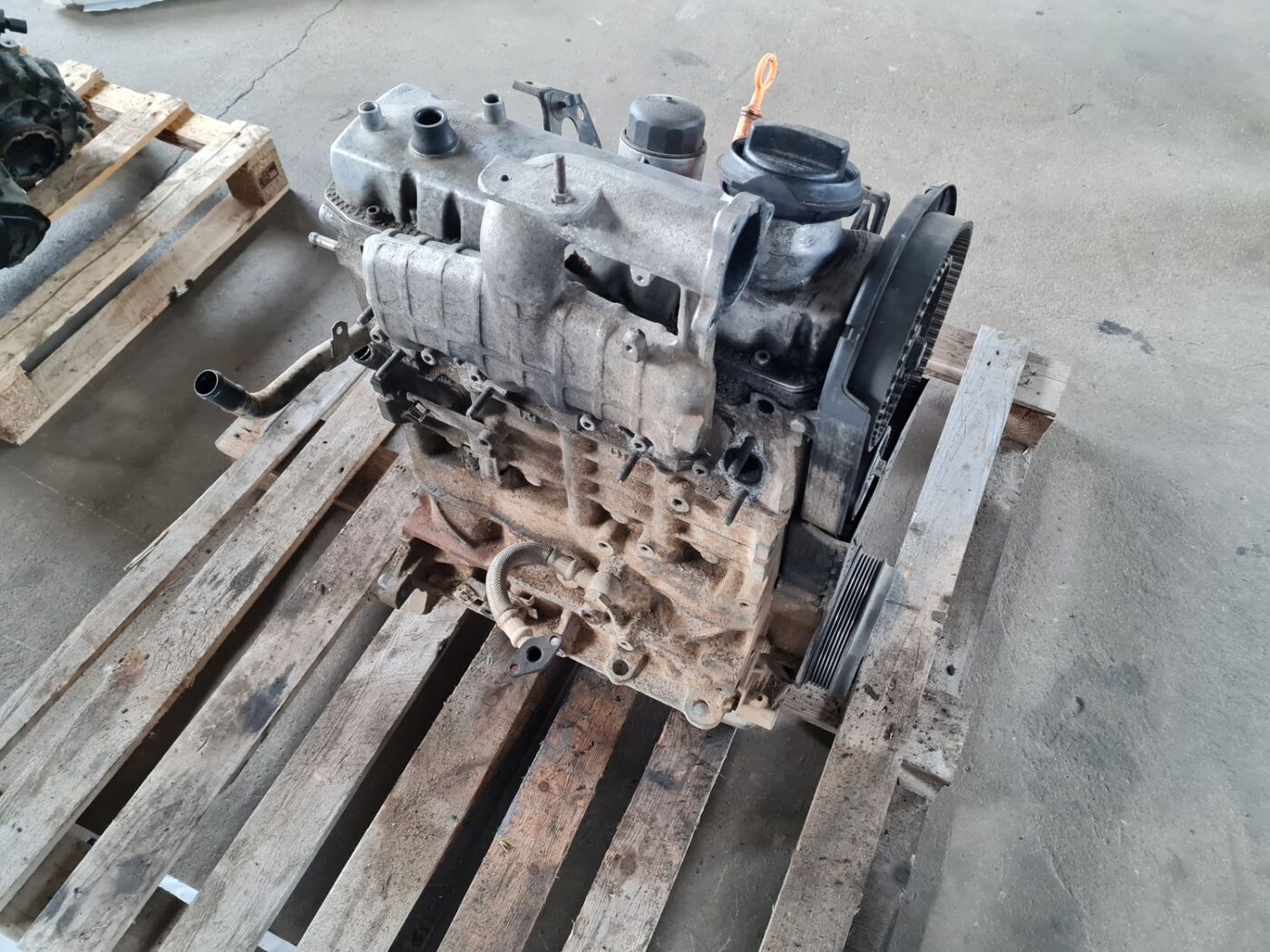 Dzinējs priekš VW GOLF IV 1999 1 Dzinējs priekš VW GOLF IV 1999