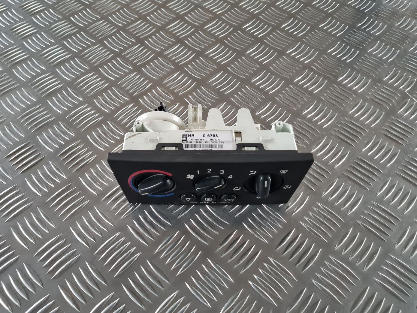 Klimata kontroles bloks priekš OPEL MERIVA 2004 2 Klimata kontroles bloks priekš OPEL MERIVA 2004