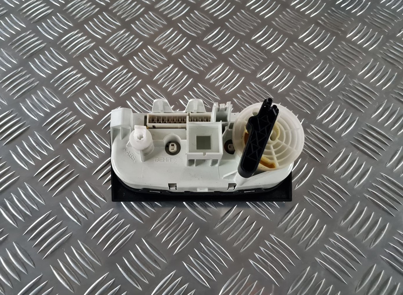 Klimata kontroles bloks priekš OPEL MERIVA 2004 4 Klimata kontroles bloks priekš OPEL MERIVA 2004