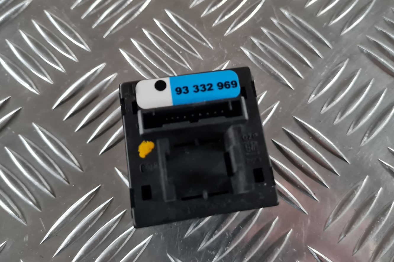 Trauksmes poga priekš OPEL MERIVA 2004 3 Trauksmes poga priekš OPEL MERIVA 2004