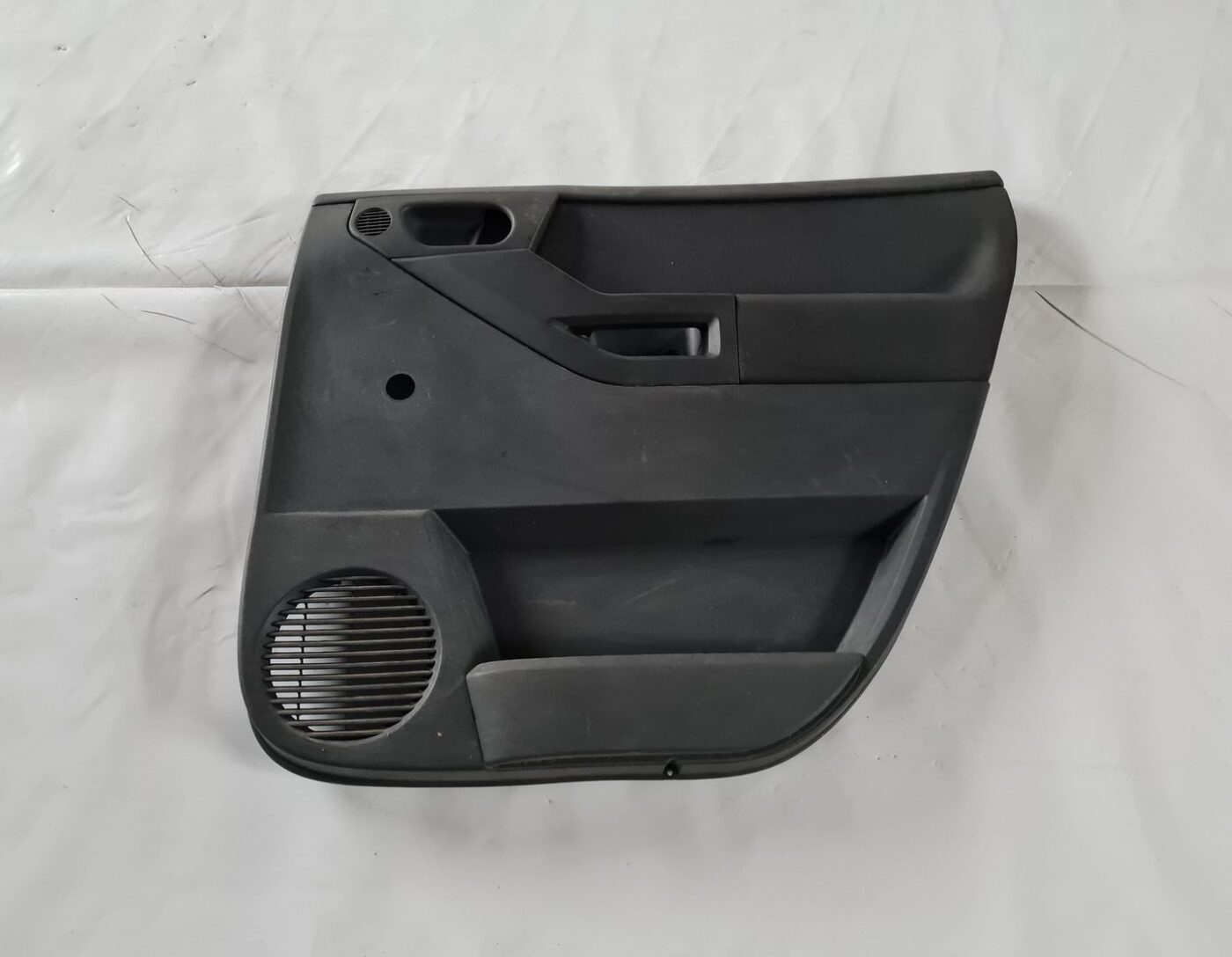 Aizmugurējo labo durvju apdare priekš OPEL MERIVA 2004 1 Aizmugurējo labo durvju apdare priekš OPEL MERIVA 2004