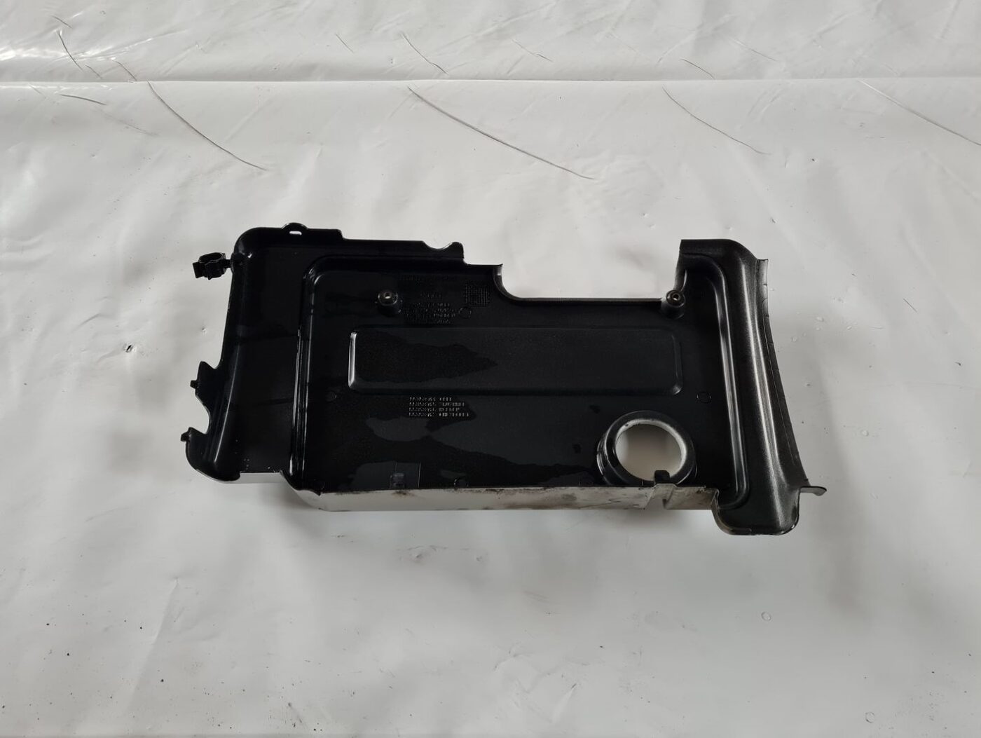 Dzinēja dekoratīvais vāks priekš OPEL MERIVA 2004 2 Dzinēja dekoratīvais vāks priekš OPEL MERIVA 2004