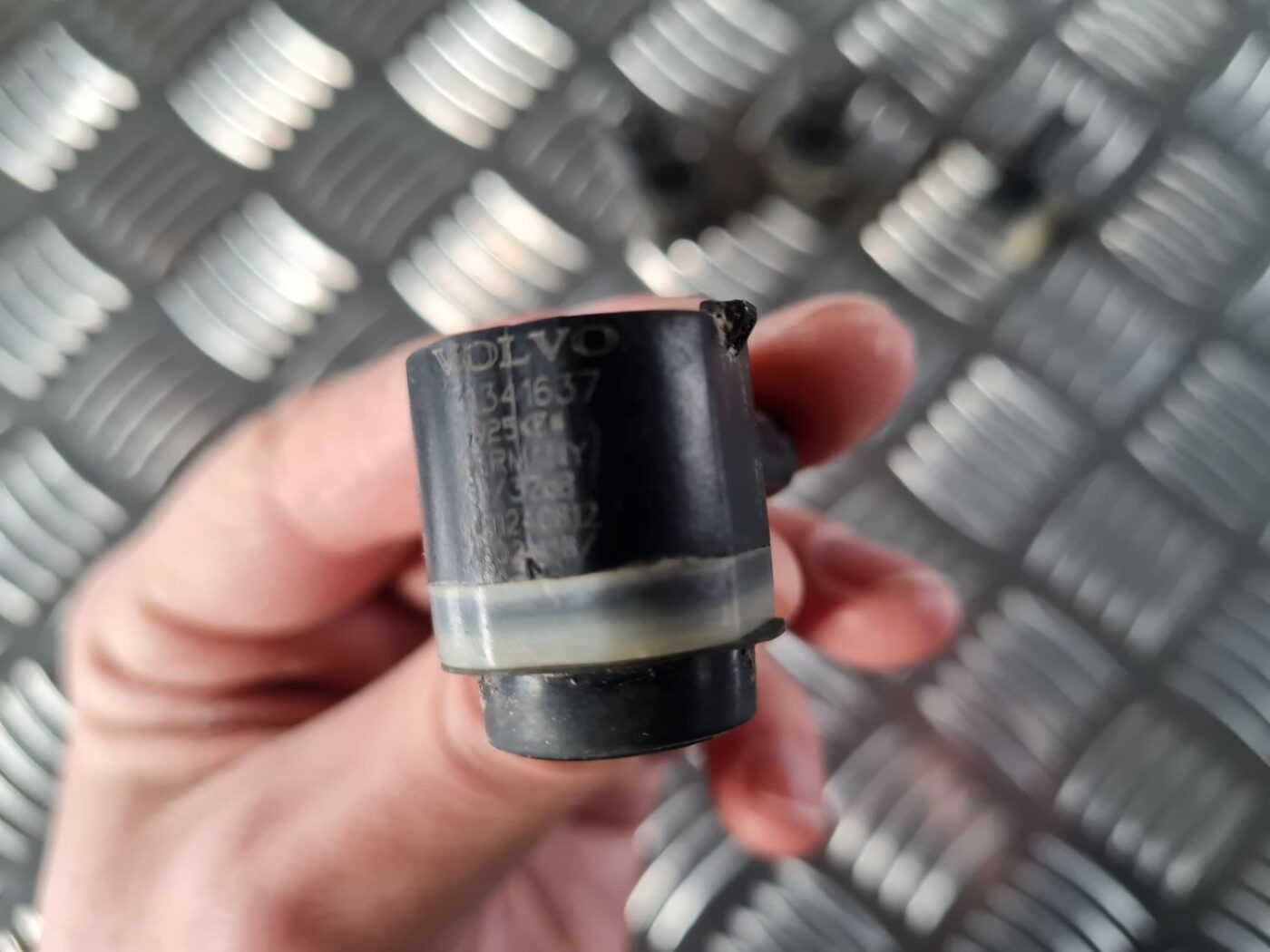 Parkošanās devējs priekš VOLVO S80 2007 Black 3 Parkošanās devējs priekš VOLVO S80 2007 Black