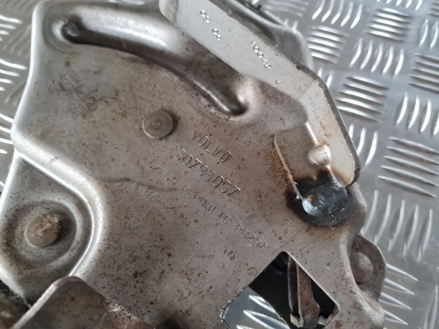 Stāvbremzes pedālis priekš VOLVO S80 2007 Black 3 Stāvbremzes pedālis priekš VOLVO S80 2007 Black