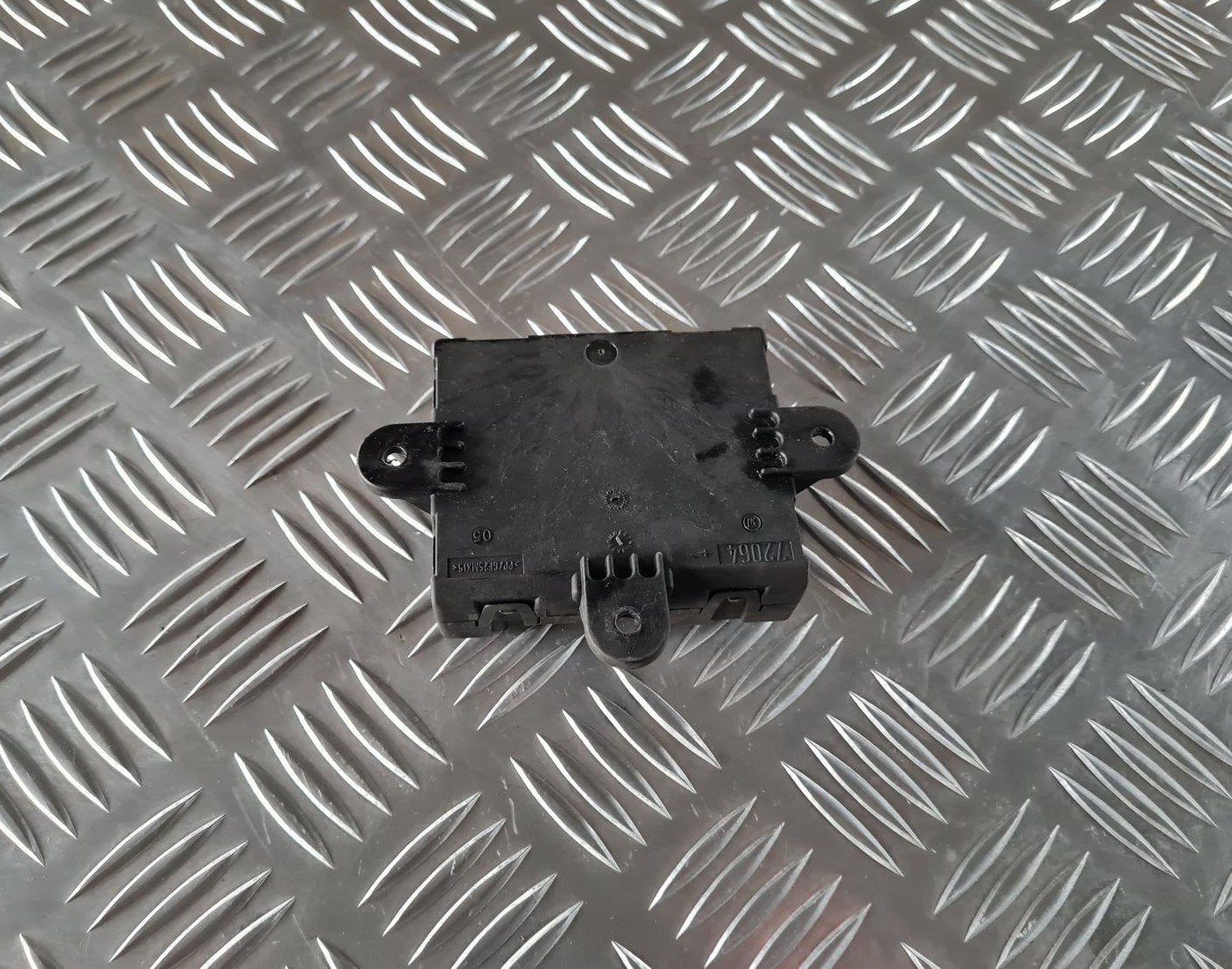 Aizmugurējo labo durvju vadības bloks priekš VOLVO S80 2007 Black 3 Aizmugurējo labo durvju vadības bloks priekš VOLVO S80 2007 Black