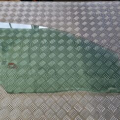 Priekšējo labo durvju stikls priekš VOLVO S80 2007 Black