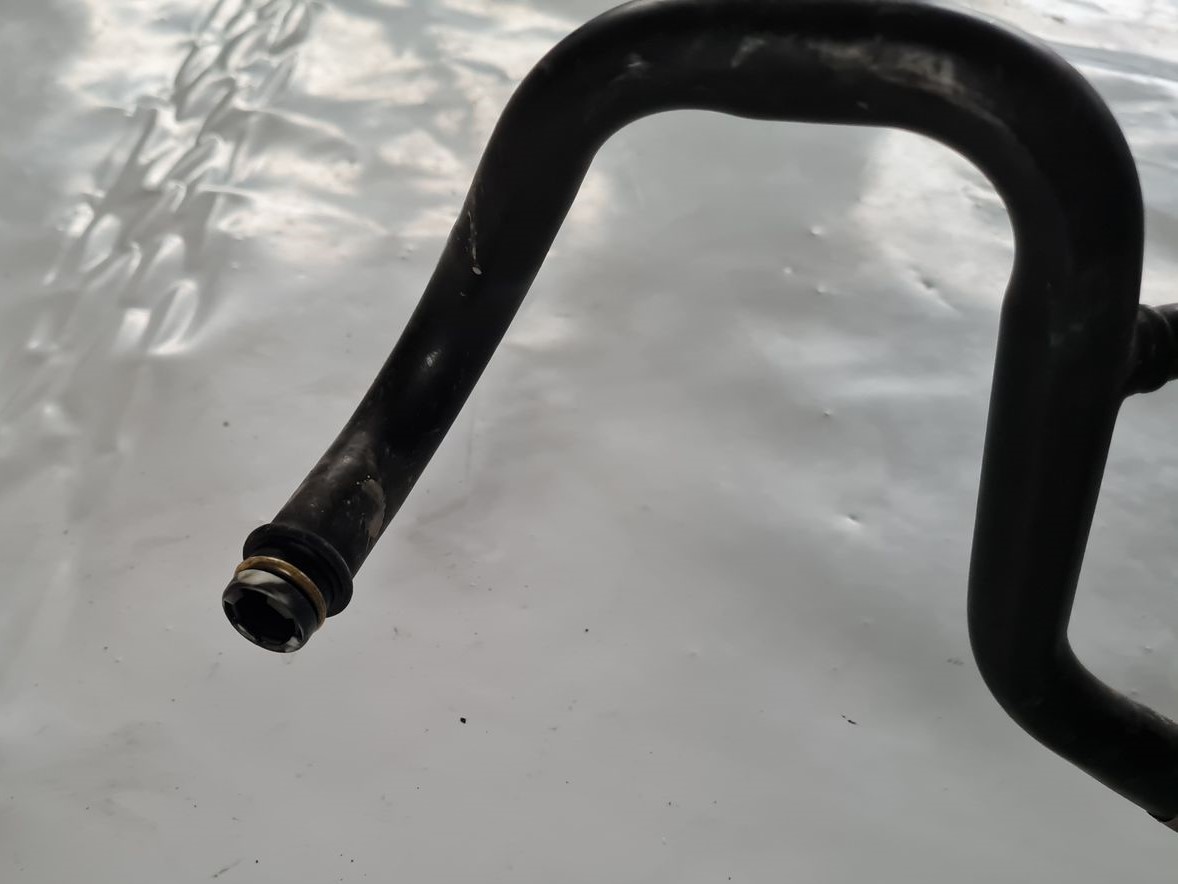 Gaisa kondicioniera galvenā caurule priekš VOLVO S80 2007 Black 4 Gaisa kondicioniera galvenā caurule priekš VOLVO S80 2007 Black