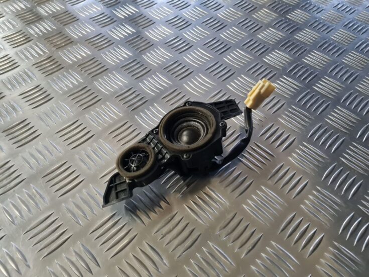 Mērinstrumentu paneļa skaļrunis priekš TOYOTA AVENSIS 2010
