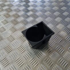 Krūzes turētājs priekš TOYOTA AVENSIS 2010