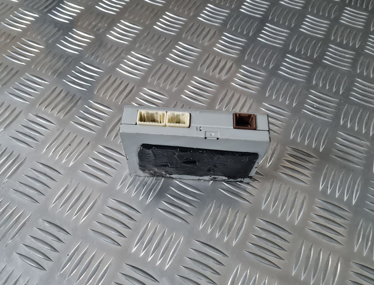 Multimēdijas vadības bloks priekš TOYOTA AVENSIS 2010 3 Multimēdijas vadības bloks priekš TOYOTA AVENSIS 2010