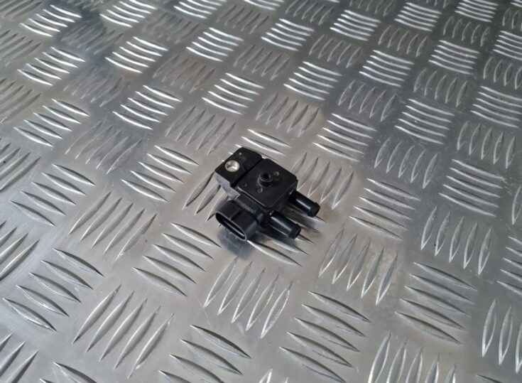 Izplūdes gāzu spiediena sensors priekš TOYOTA AVENSIS 2010