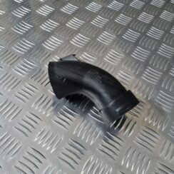 Gaisa filtra korpusa caurule priekš TOYOTA AVENSIS 2010