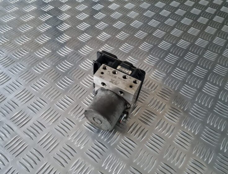 ABS bloks priekš TOYOTA AVENSIS 2010