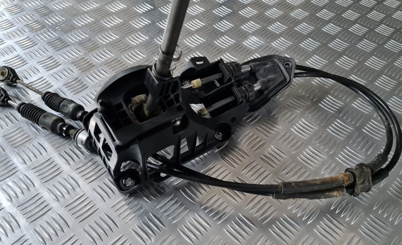 Ātrumu pārslēgšanas slēdzis priekš TOYOTA AVENSIS 2010 5 Ātrumu pārslēgšanas slēdzis priekš TOYOTA AVENSIS 2010