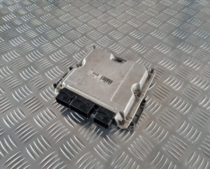 Dzinēja vadības bloks priekš CITROEN C8 2005