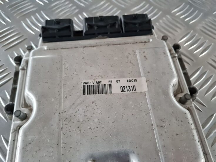 Dzinēja vadības bloks priekš CITROEN C8 2005
