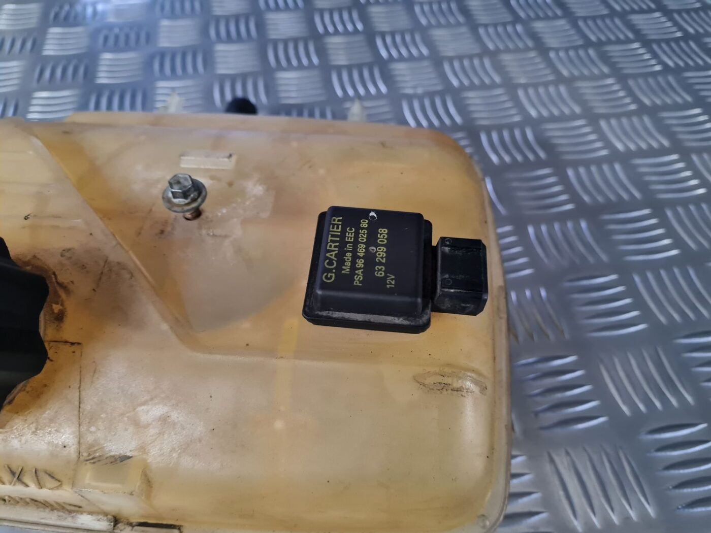 Dzesēšanas šķidruma tvertne priekš CITROEN C8 2005 2 Dzesēšanas šķidruma tvertne priekš CITROEN C8 2005