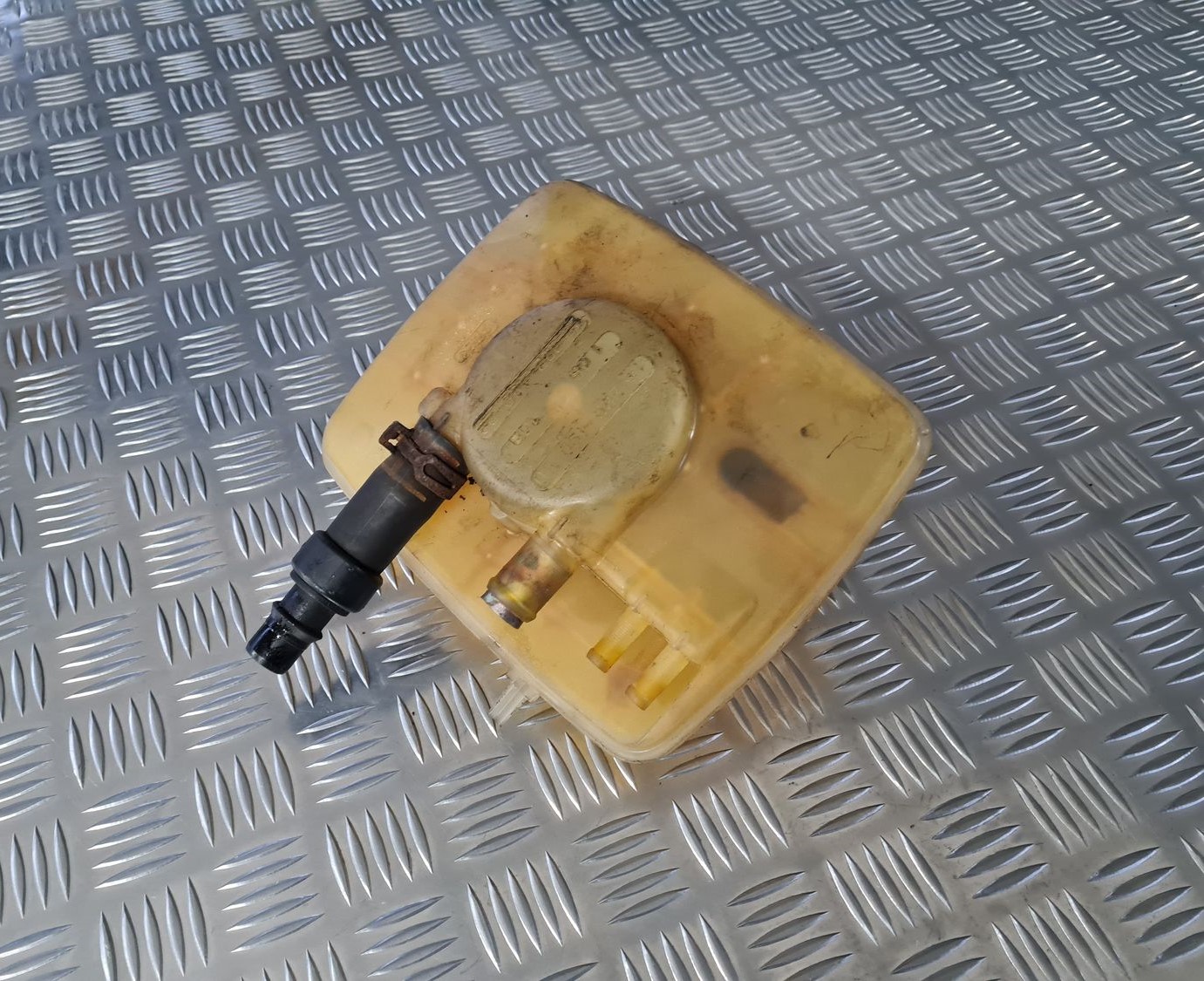 Dzesēšanas šķidruma tvertne priekš CITROEN C8 2005 3 Dzesēšanas šķidruma tvertne priekš CITROEN C8 2005