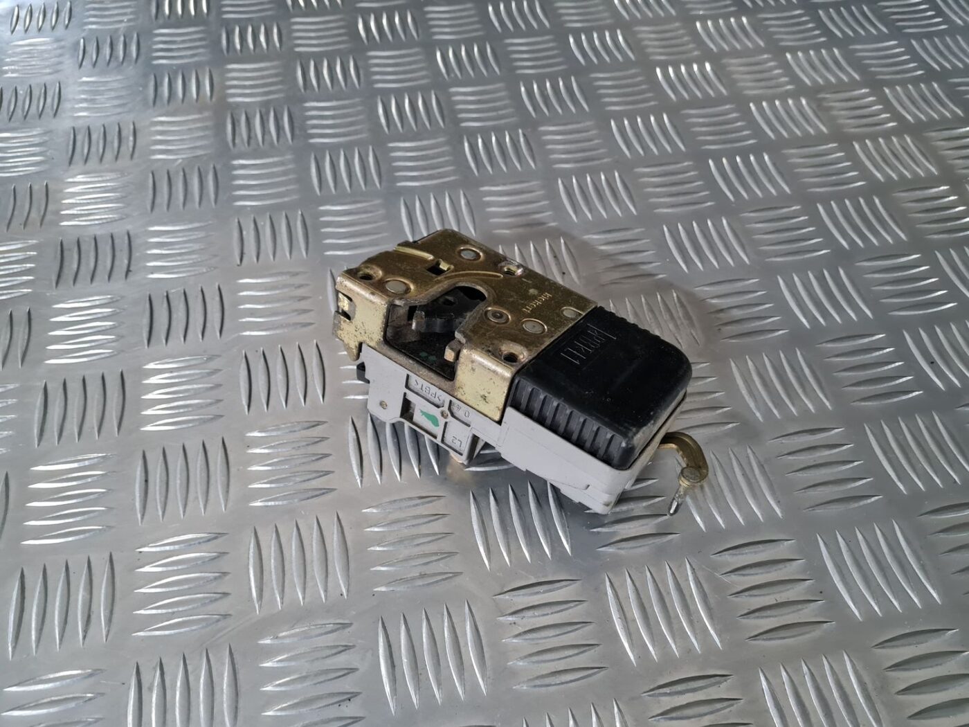 Priekšējo kreiso durvju slēdzene priekš CITROEN C8 2005 3 Priekšējo kreiso durvju slēdzene priekš CITROEN C8 2005