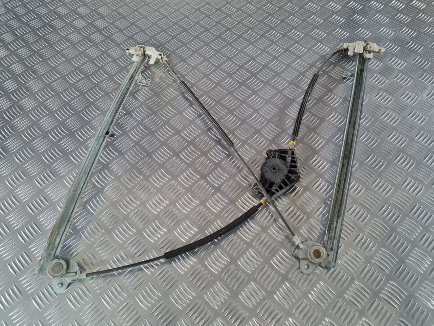 Stikla pacelšanas mehānisms priekšējais kreisais priekš CITROEN C8 2005 3 Stikla pacelšanas mehānisms priekšējais kreisais priekš CITROEN C8 2005